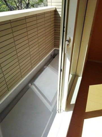 オークス　レジデンスのバルコニー|暖かな日差しのふりそそぐバルコニー