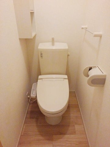 オークス　レジデンスのトイレ|ゆったりとした空間のトイレです