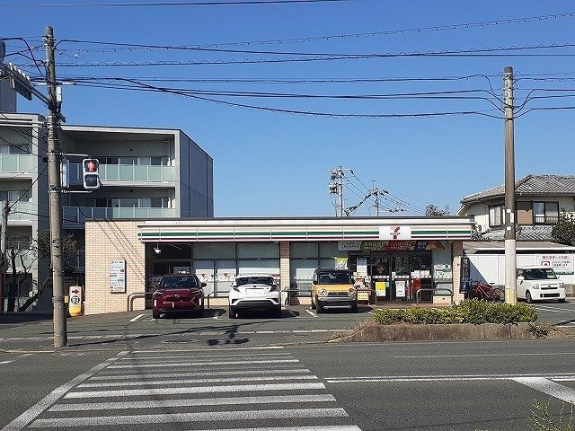 ポニート　カノンの周辺|セブンイレブン産業道路店まで650m