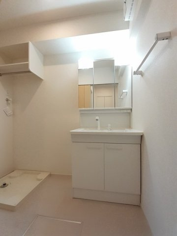 ポニート　カノンの洗面所|明るい洗面所です