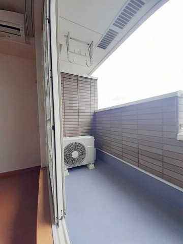 ひまわり　Ｃのバルコニー|開放的で明るい空間を演出してくれるバルコニーです