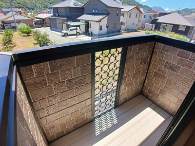 【バルコニー】 | オードピュールⅢ | バルコニー付きです