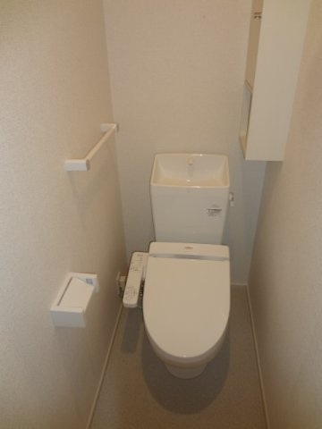 アーク　未来のトイレ|落ち着いた色調のトイレです