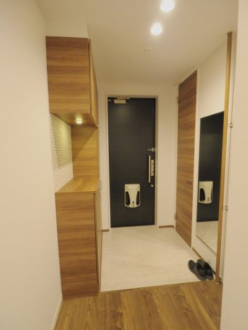 レジデンス西原べレオの玄関