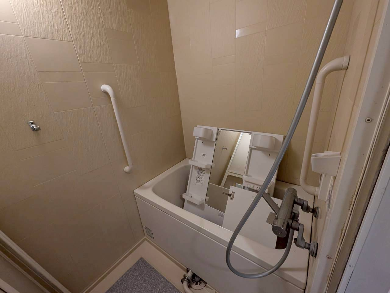 ピーチヒル加茂の浴室