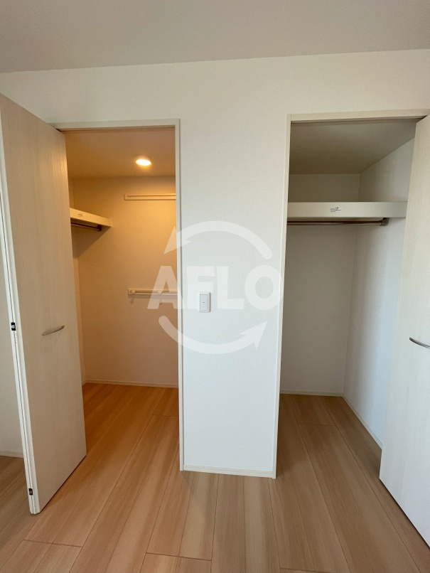 プレミアム正覚寺　加美小学校の収納|プレミアム正覚寺　ウォークインクローゼット