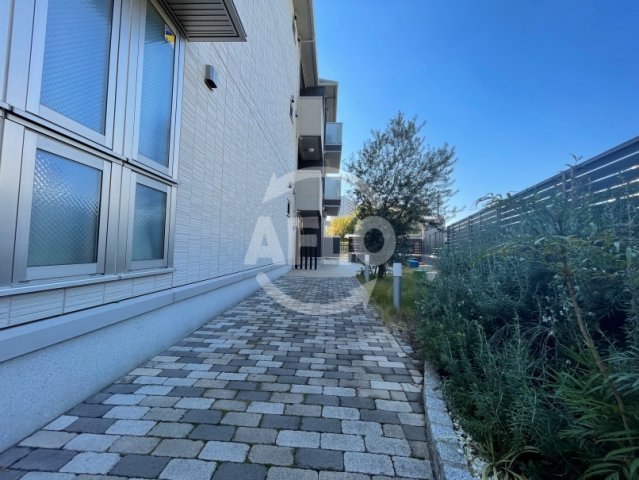 プレミアム正覚寺　加美小学校のエントランス|プレミアム正覚寺　エントランス