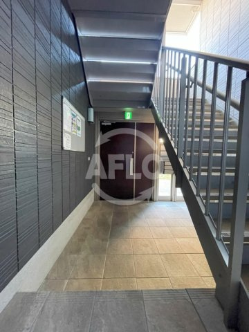 プレミアム正覚寺　加美小学校のロビー|プレミアム正覚寺　ロビー