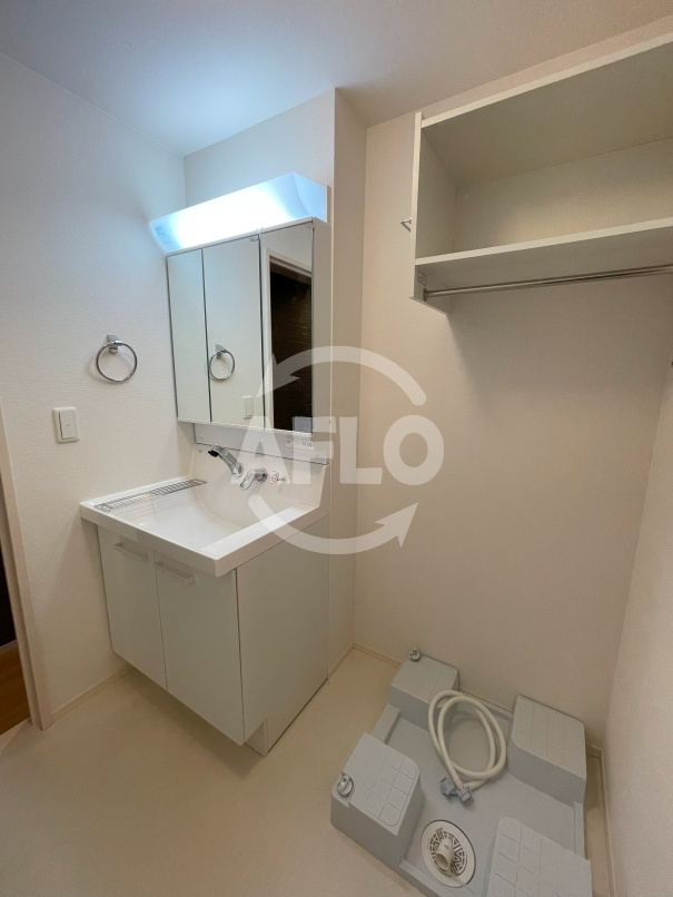 プレミアム正覚寺　加美小学校の洗面所|プレミアム正覚寺　洗面所