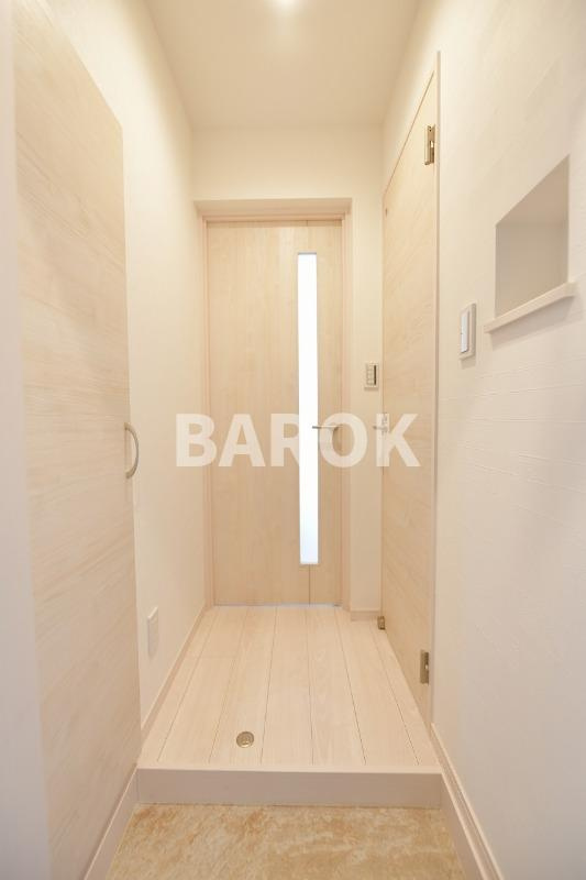 REGALEST 悦陽正守の玄関