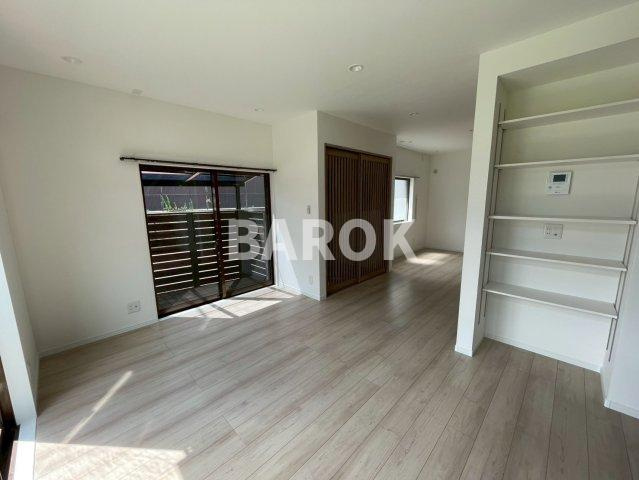 次郎丸2丁目貸家の居間・リビング