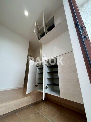 ツインカーサ城南の玄関