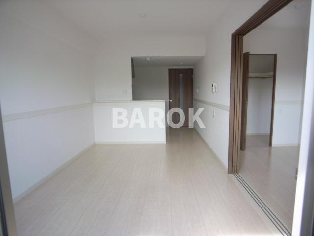 テイルガーデン博多の居間・リビング