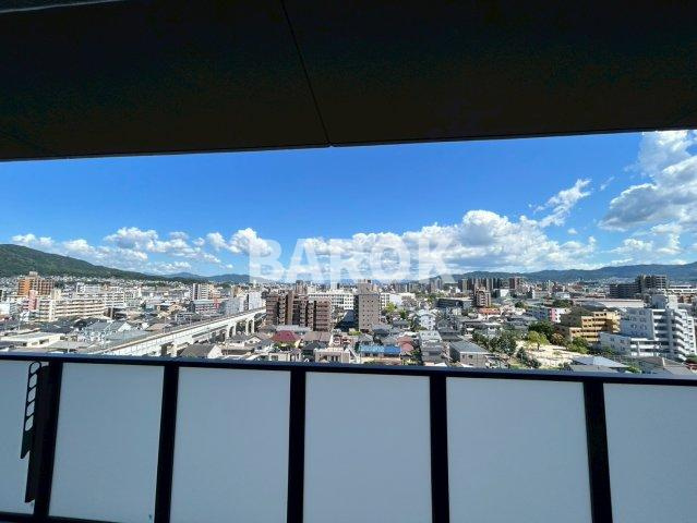 オーヴィジョン白木原駅のバルコニー