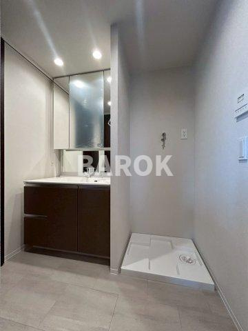 オーヴィジョン白木原駅の洗面所