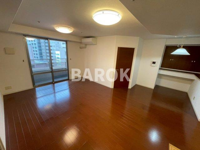 コアマンション大手門タワーの居間・リビング