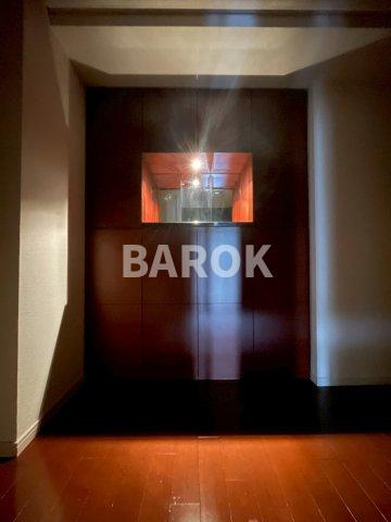 コアマンション大手門タワーの玄関