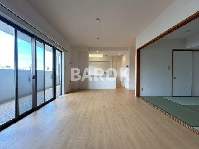 ウェルリバービュー天神の居間・リビング