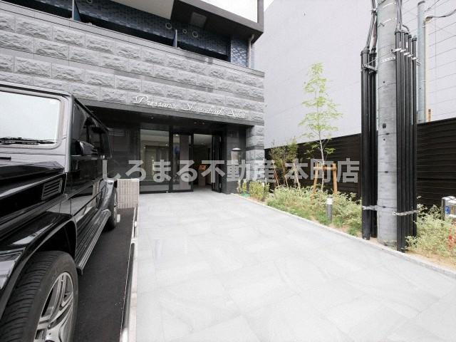 プレサンス心斎橋ソレイユのエントランス