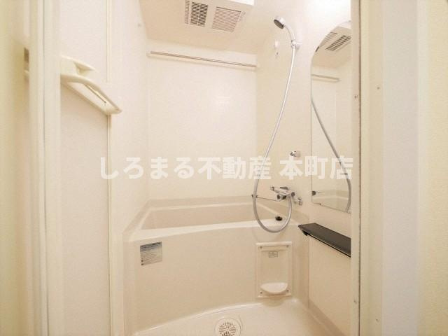 プレサンス心斎橋ソレイユの浴室