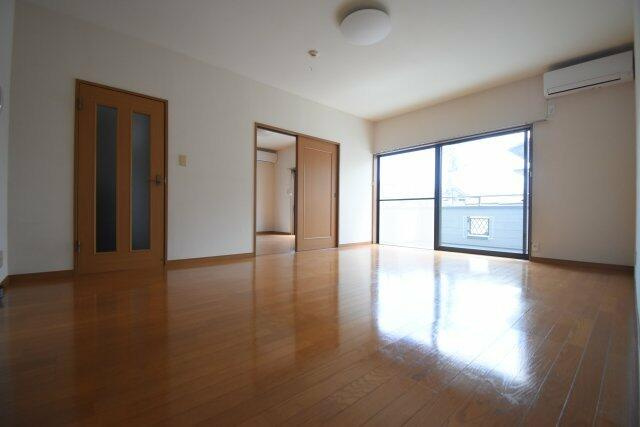 パインホームズ多摩川Ⅲの洋室