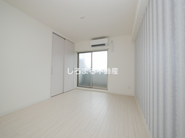 ファーストフィオーレ本町イーストの居間・リビング