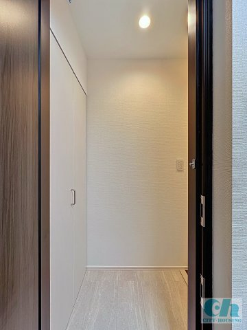 天寿2nd 401号室の玄関