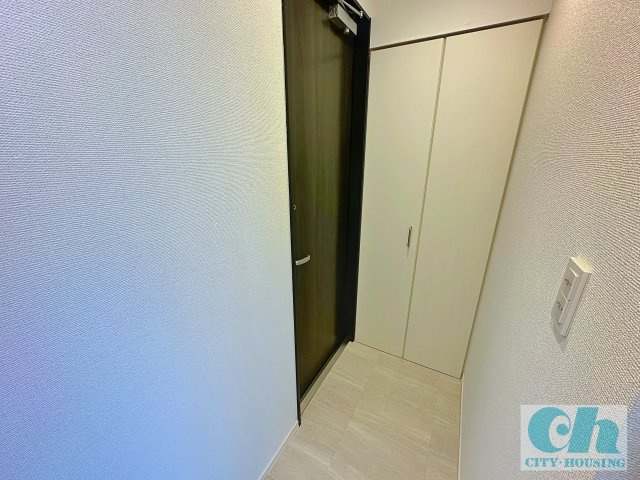 天寿2nd 401号室の玄関