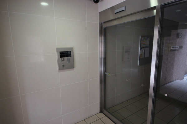 スパシエフィールドＳ新都心のエントランス|エントランスです