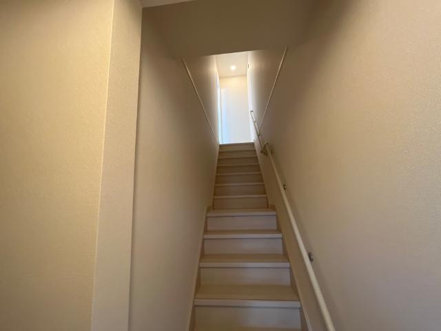 アンソレイユの内装|階段