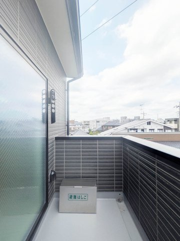 プルメリア・指扇のバルコニー|バルコニーからの眺めを楽しみながら食事をしませんか