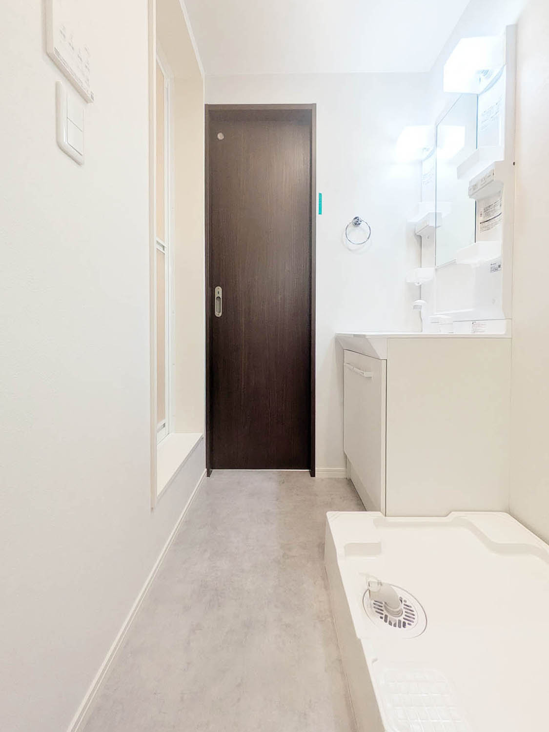 プルメリア・指扇の内装|明るい室内です