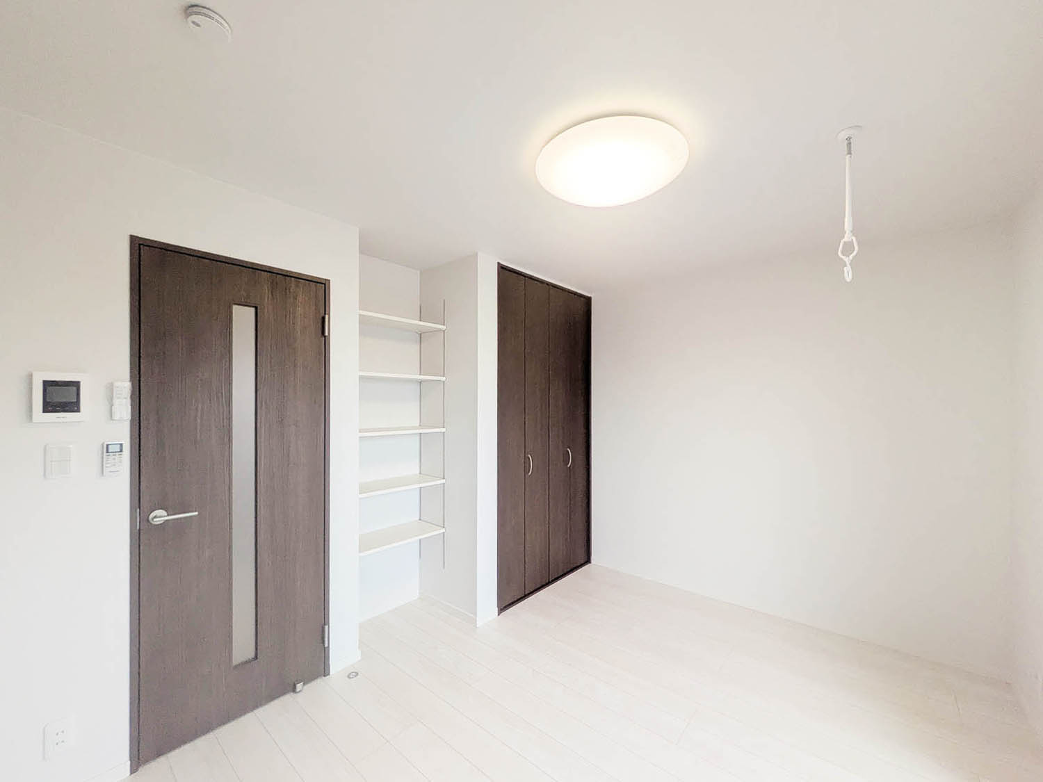 プルメリア・指扇の洋室|広々とした洋室です