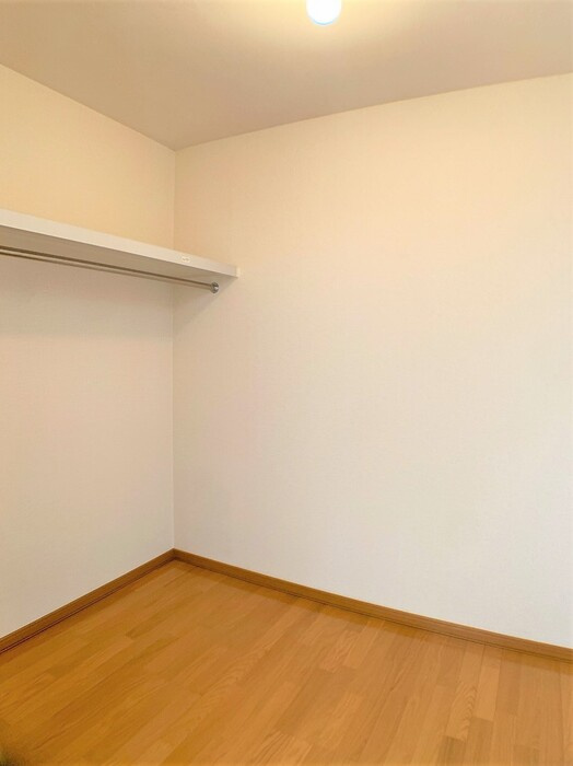 上田戸建借家の居間・リビング