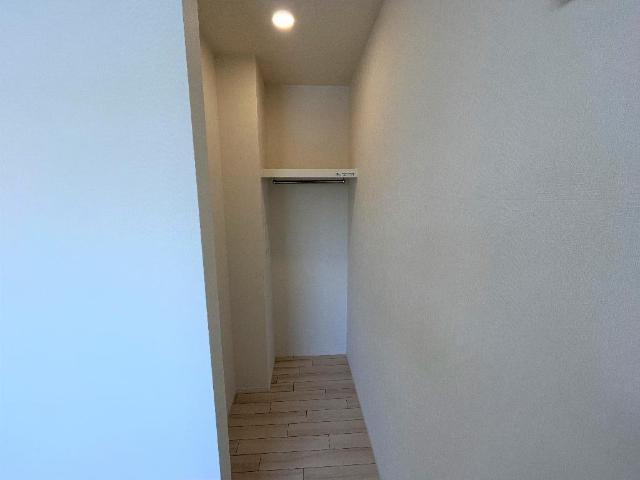 仮）西金野井アパート新築工事の収納|ウォークインクローゼット（イメージ）