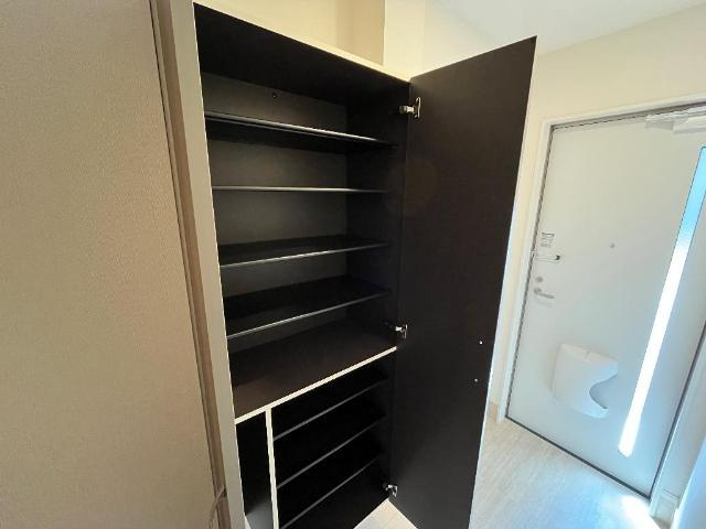 仮）西金野井アパート新築工事の収納|下駄箱（イメージ）