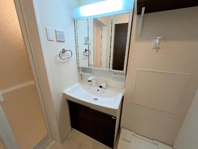 仮）西金野井アパート新築工事の洗面所|洗髪洗面化粧台（イメージ）