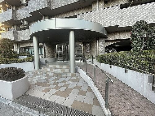 レクセルプラザ西川口のエントランス|エントランス　※前回募集時2023年1月撮影