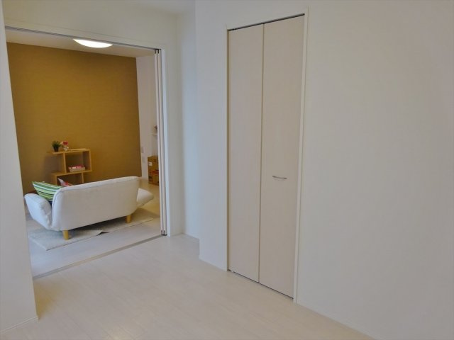 メゾン ラフィネＢ棟の居間・リビング