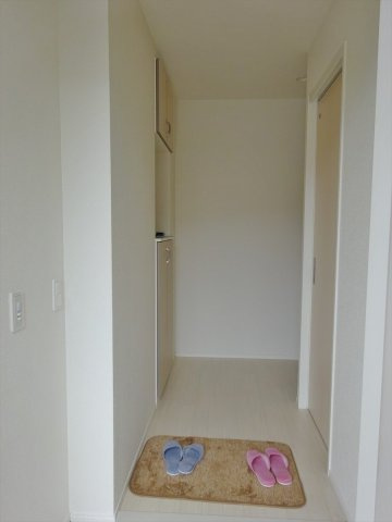 メゾン ラフィネＢ棟の玄関