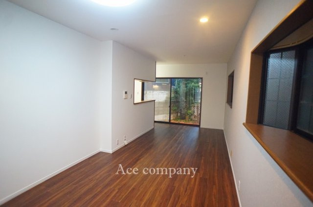 【居間・リビング】 | 八尾市本町3丁目 | 【LDK：広々約19.2帖！】