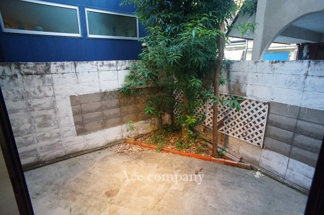 【庭】 | 八尾市本町3丁目 | 1階東面、ゆとりのお庭スペースです☆
