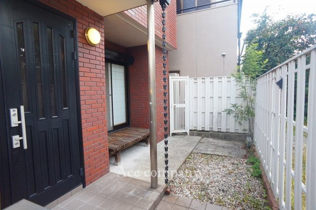 【外観】 | 八尾市本町3丁目 | 
【ガーデンスペース】2020年10月：外壁塗装、屋根塗装済みです☆
