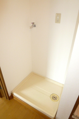 【洗面所】 | ヴィラージュⅠ | スペースが確保できる洗面所です