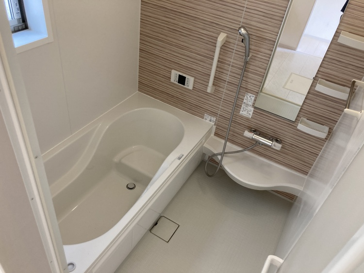 三郷市彦糸１丁目（リユース）の浴室