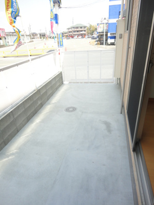 【バルコニー】 | ミルキークォーツ | 落ち着いた時間を過ごせるバルコニーです