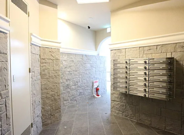 ルミナス西日暮里のロビー