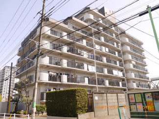 【外観】 | 穏やかな風と陽光を導き、プライバシーに配慮された設計プランを採用し、居住性を一段と心地よいものにしています。