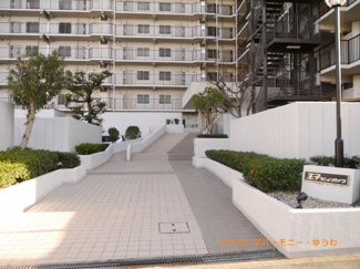 【エントランス】 | 清廉とされたエントランスになっています。