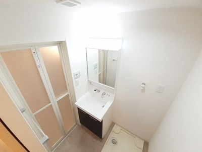 【洗面所】 | オンネアまかび（Ｄ） | ゆったりとスペースのある洗面所